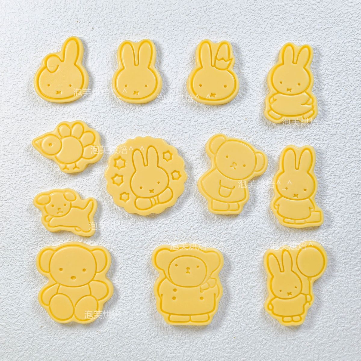 Kitchen Baking Gadgets - Cetakan Kue Tekan 3D Lucu dengan